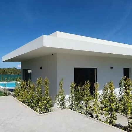 Villa Valverde 3 Villa, Vilamoura, Algarve, Only 5 Minutes From Marina, Golf And