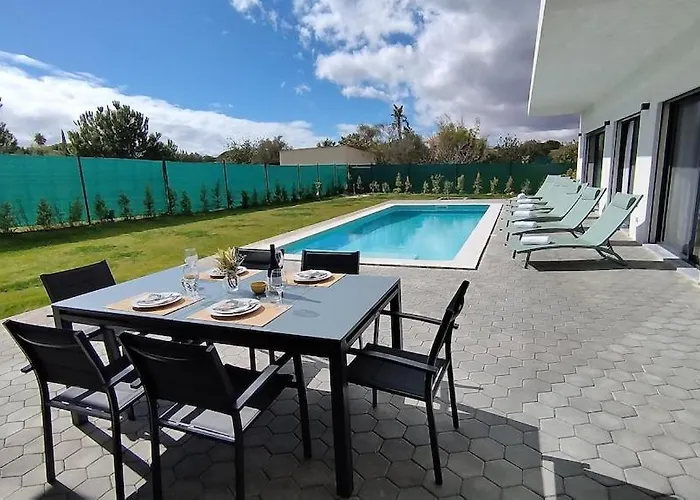 Villa Valverde 3 Villa, Vilamoura, Algarve, Only 5 Minutes From Marina, Golf And Quarteira