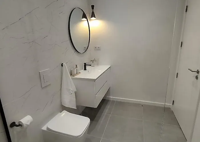 Villa Valverde 3 Villa, Vilamoura, Algarve, Only 5 Minutes From Marina, Golf And