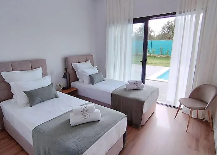 Valverde 3 Villa, Vilamoura, Algarve, Only 5 Minutes From Marina, Golf And Quarteira